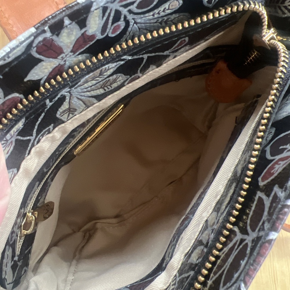 VALENTINA Italy Floral Print Leather Crossbody Bag - Picture 5 of 9